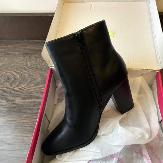 Dream Pairs - Anita Black - Size 8